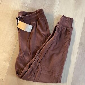 NWT Goumi Kids Adult Sweatsuit Pant Redwood SZ M Unisex Jogger Drawstring